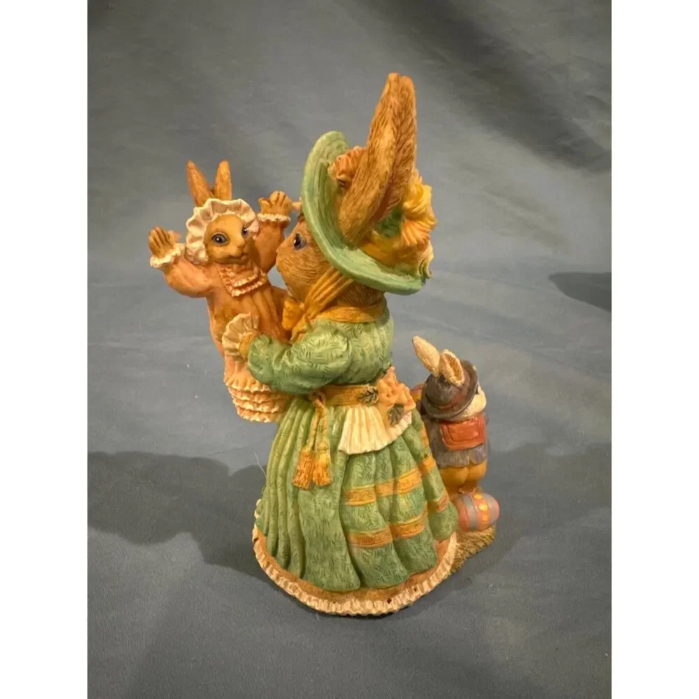 Vintage 1994 Victorian Collection Mother Hopper Tom Lilly Rabbit Figurine #VA23